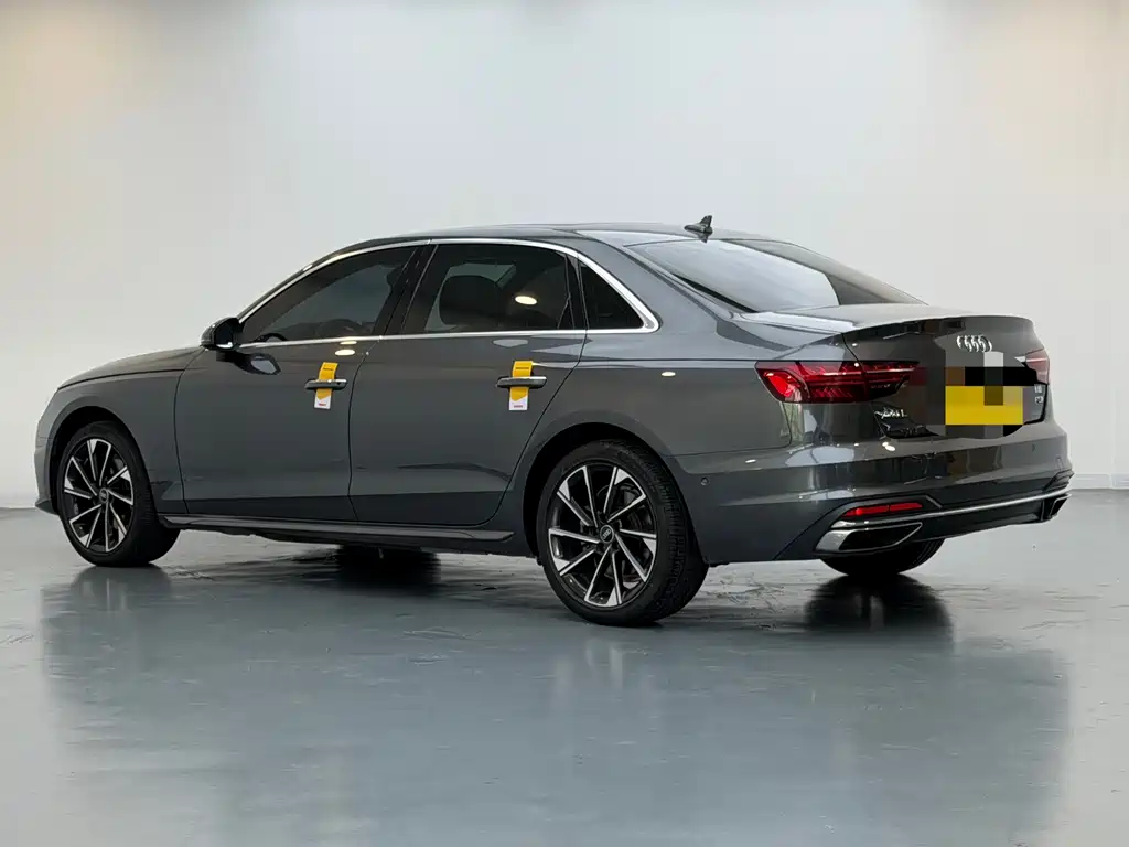 Audi A4L 2022 40 TFSI Luxury