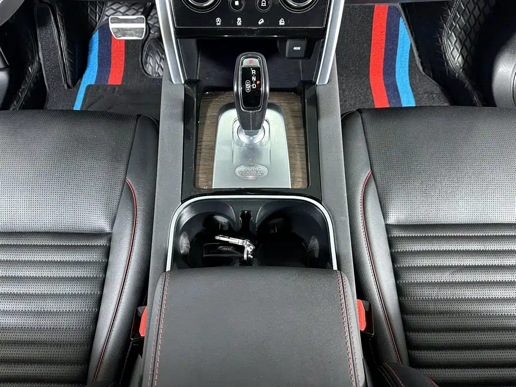 Land Rover Discovery Sport 2022 249PS R-Dynamic S 5 мест