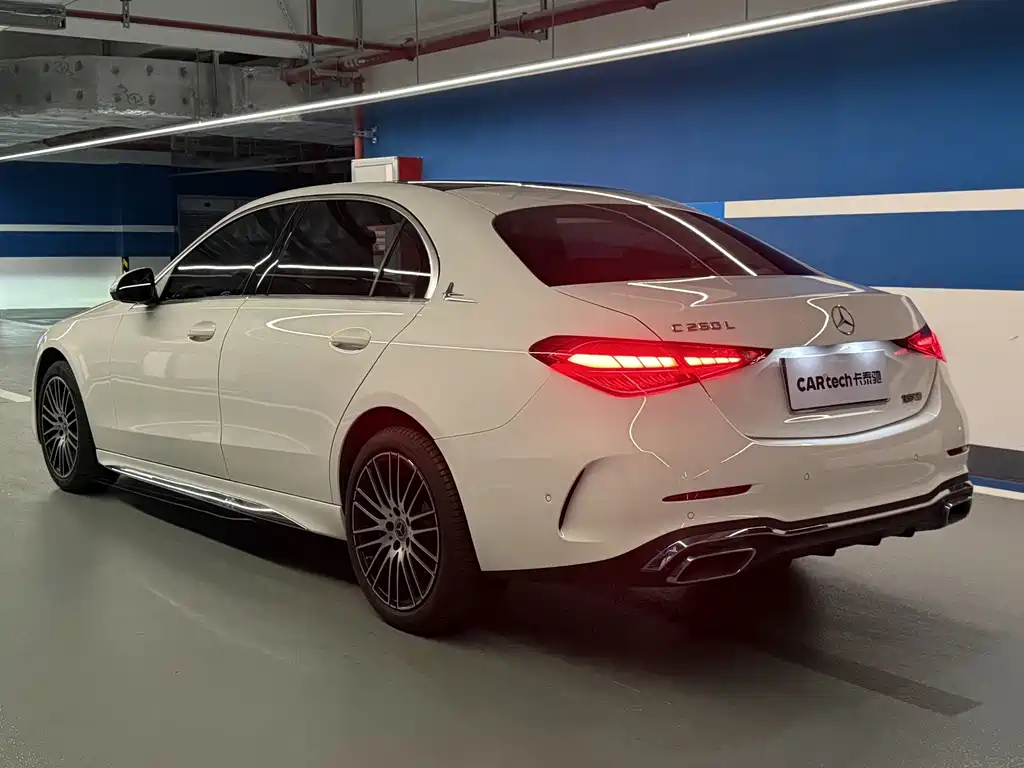 Mercedes-Benz C-Class — миниатюра 6