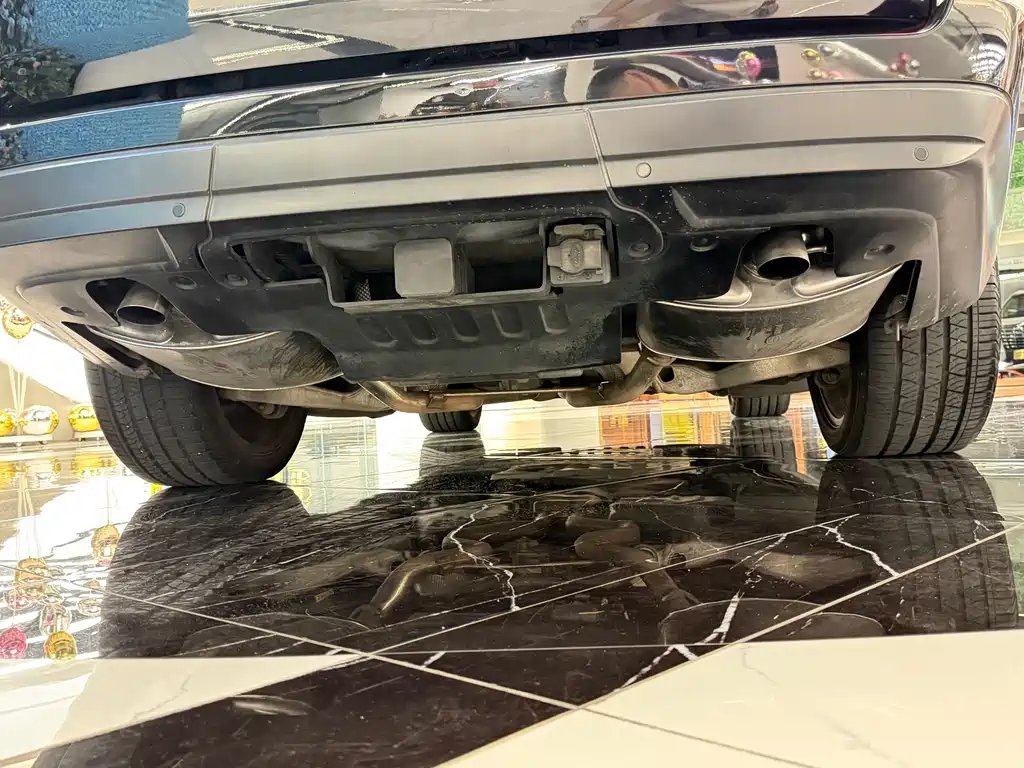 Land Rover Range Rover — миниатюра 8