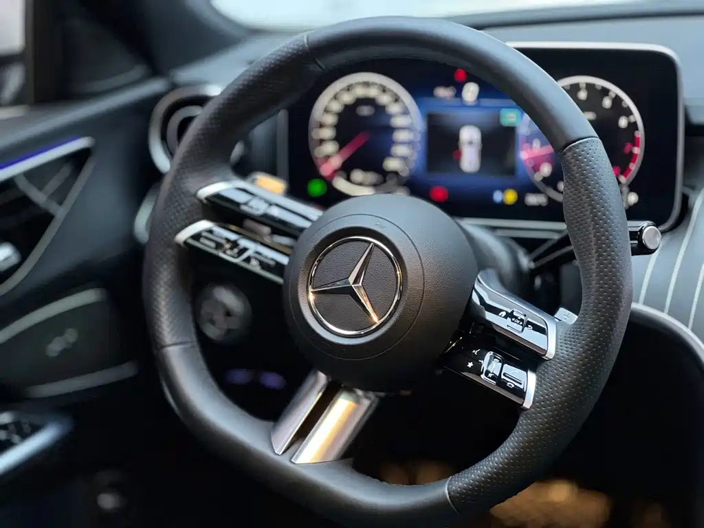 Mercedes-Benz C-Class — миниатюра 7