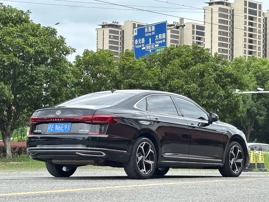 Volkswagen Passat — миниатюра 8