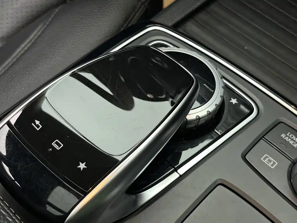Mercedes-Benz GLS — миниатюра 17