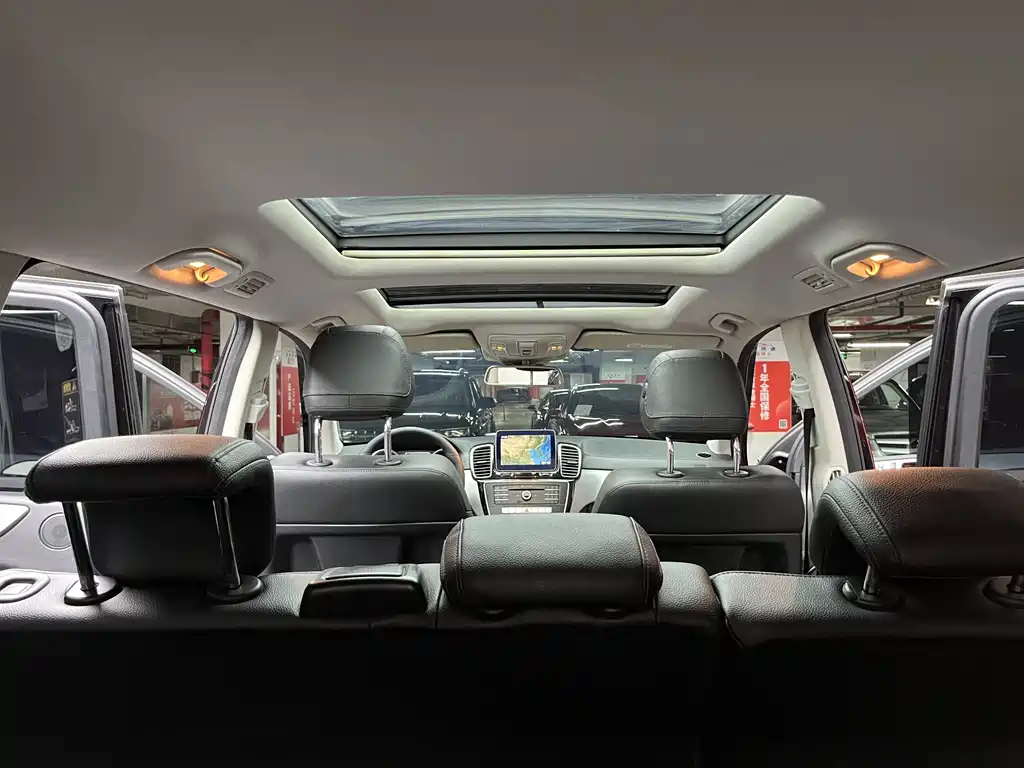 Mercedes-Benz GLS — миниатюра 27