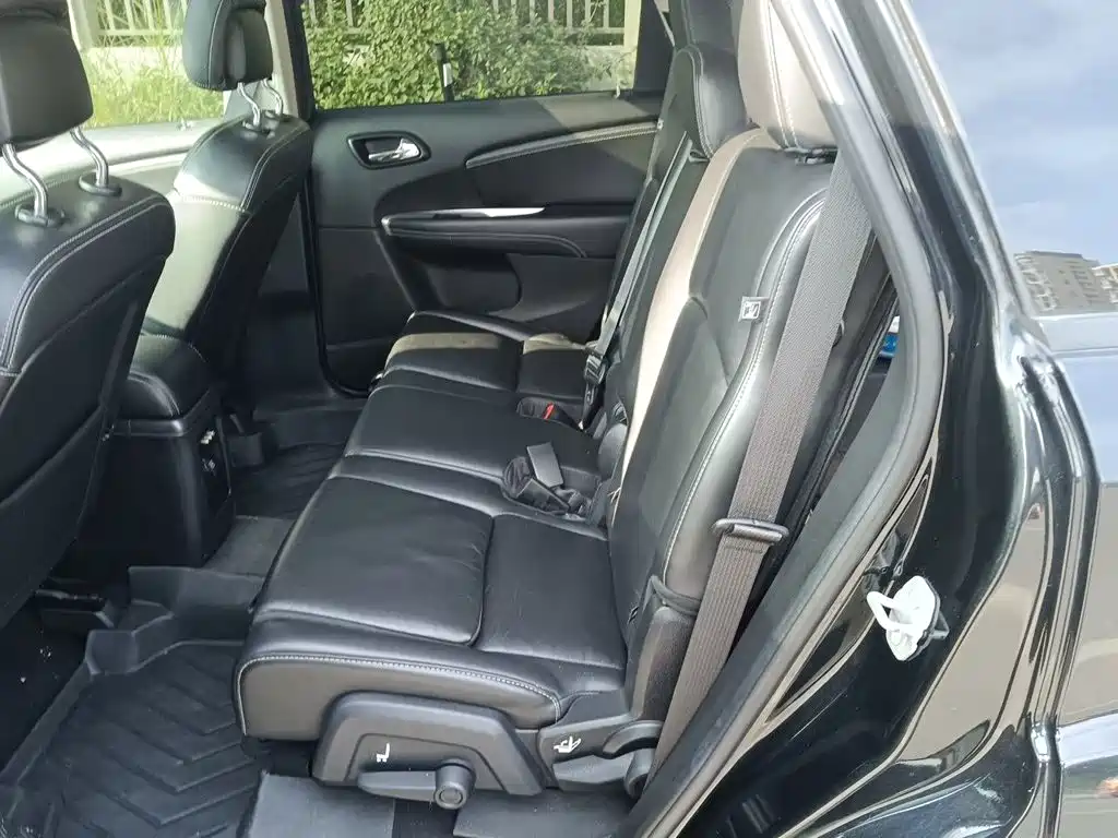 Dodge Journey — миниатюра 13
