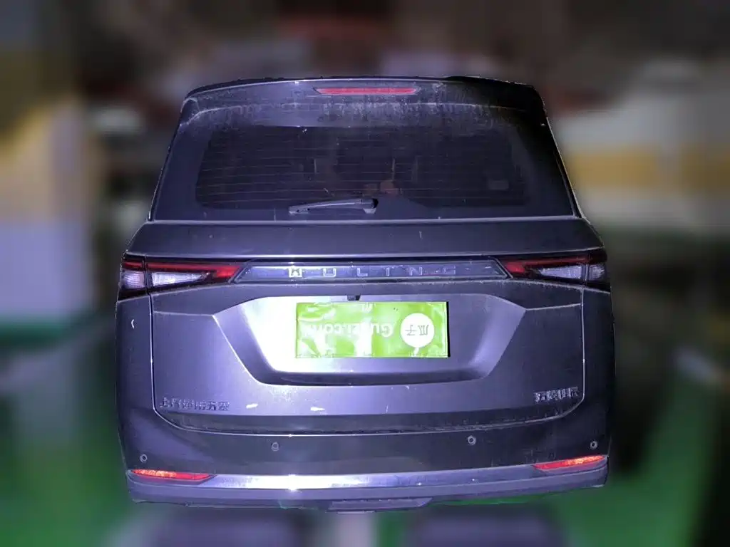 Wuling Jiachen — миниатюра 3