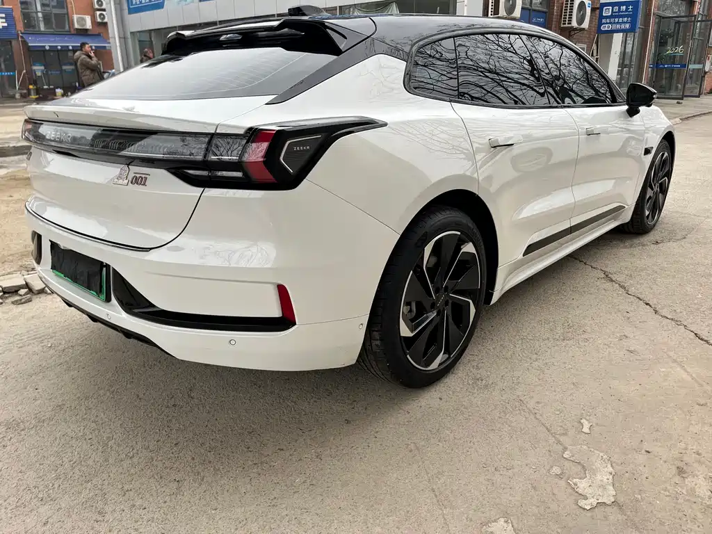 ZEEKR EXTREME KRYPTON 001