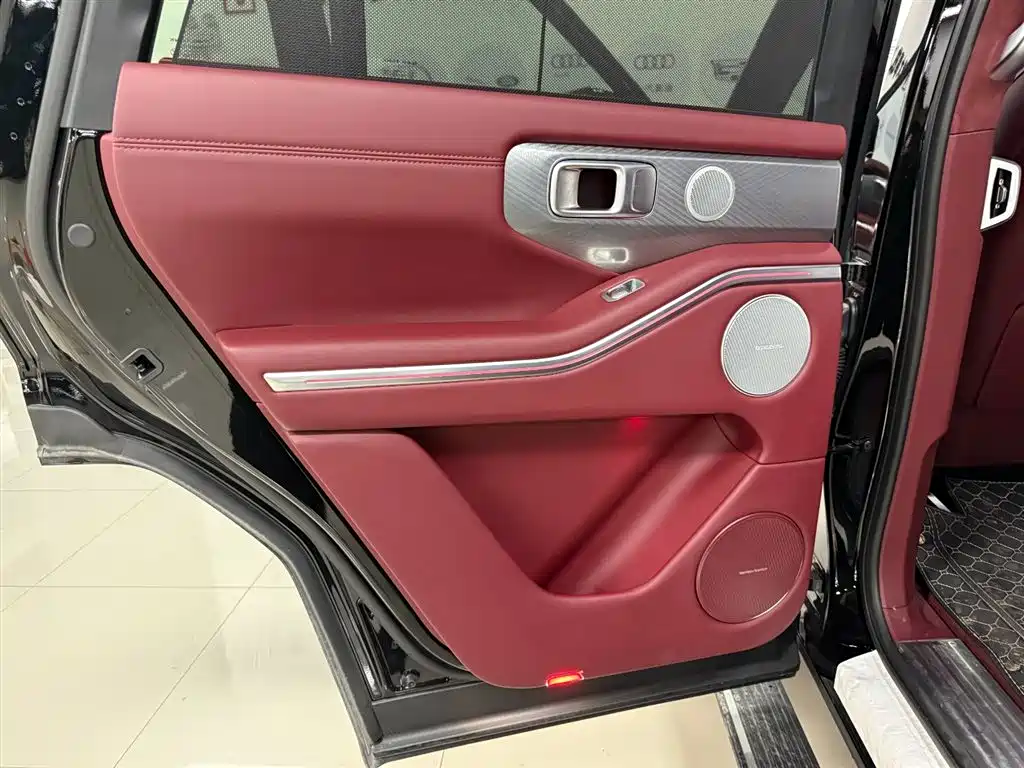 TANK TANK 700 NEW ENERGY