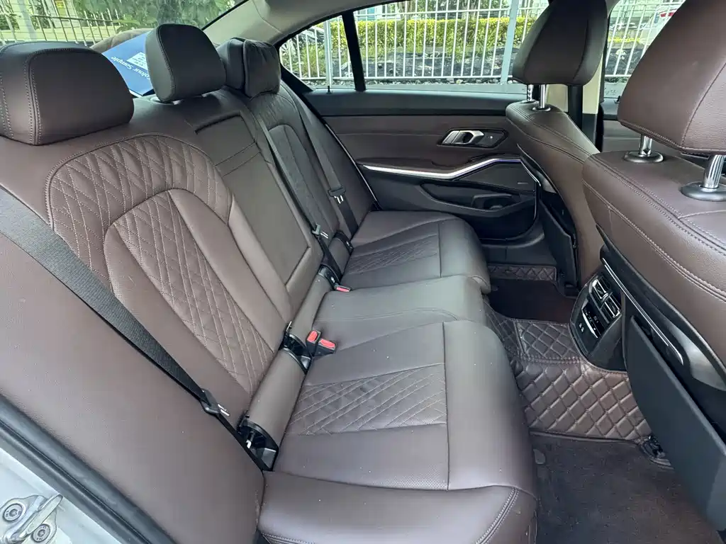 BMW 3 Series — миниатюра 18