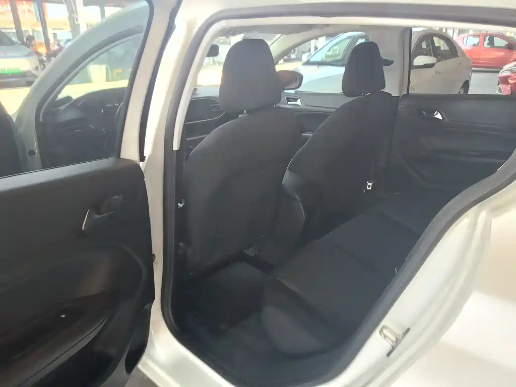 Peugeot 308S — миниатюра 7