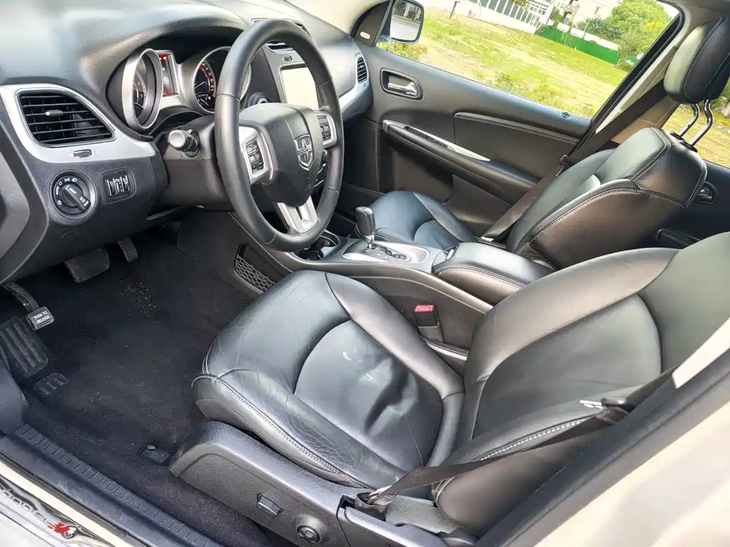 Dodge Journey — миниатюра 6
