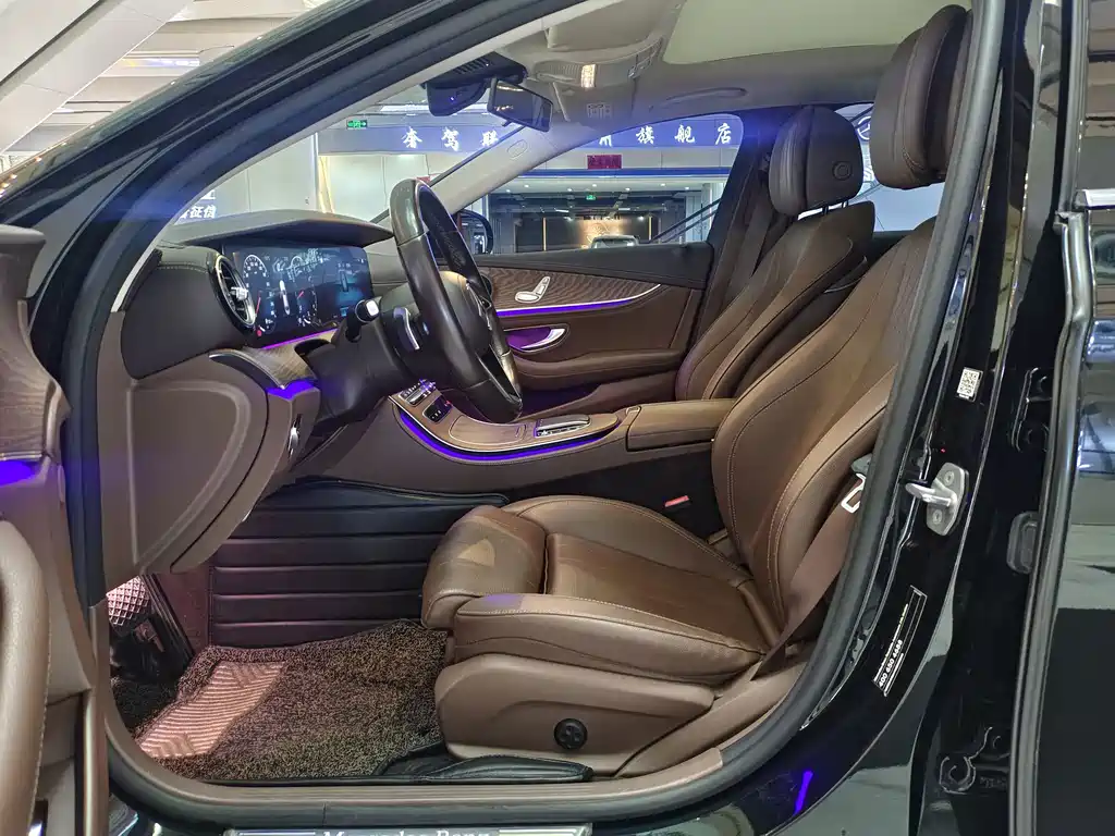 Mercedes-Benz E-Class — миниатюра 6