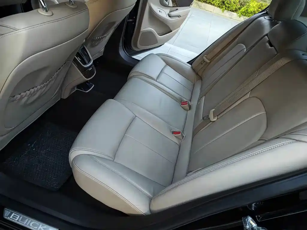 Buick LaCrosse — миниатюра 8