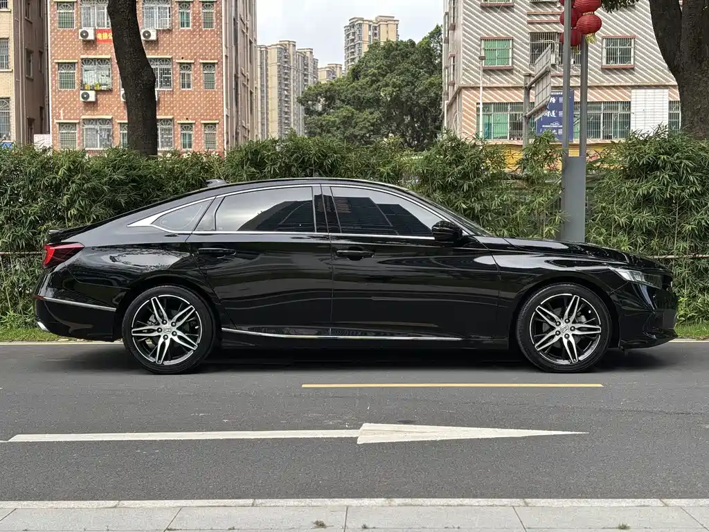 Honda Accord — миниатюра 8