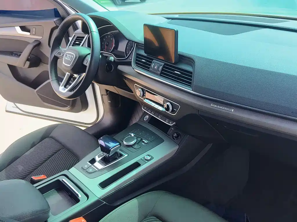 Audi Q5L — миниатюра 10