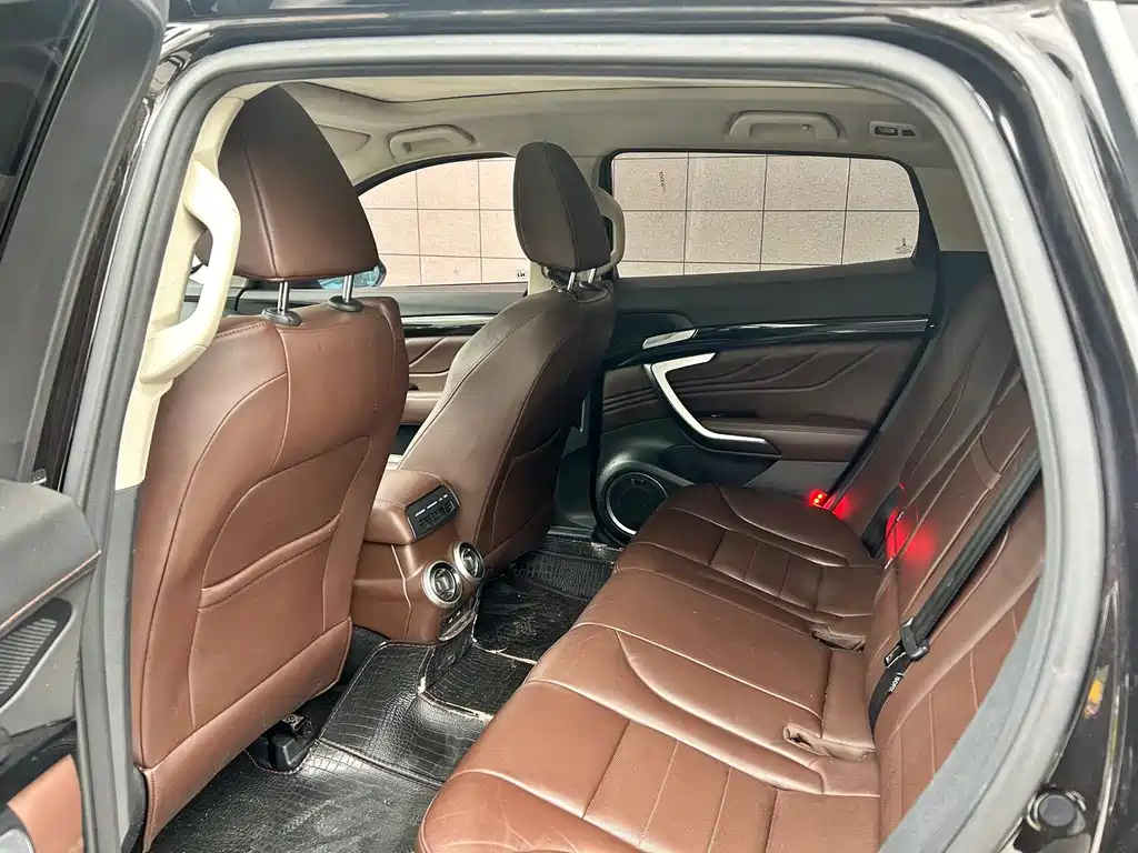 WEI PAI WEI BRAND VV7