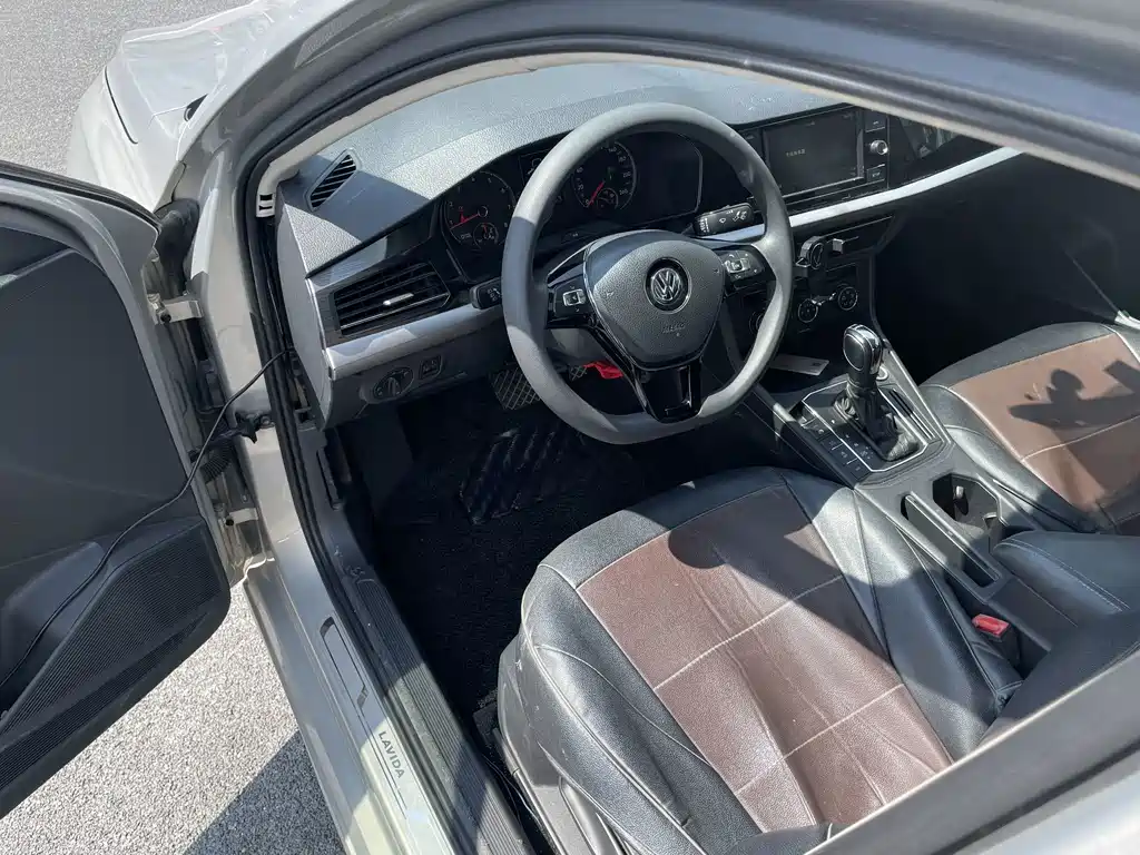 Volkswagen Lavida — миниатюра 4