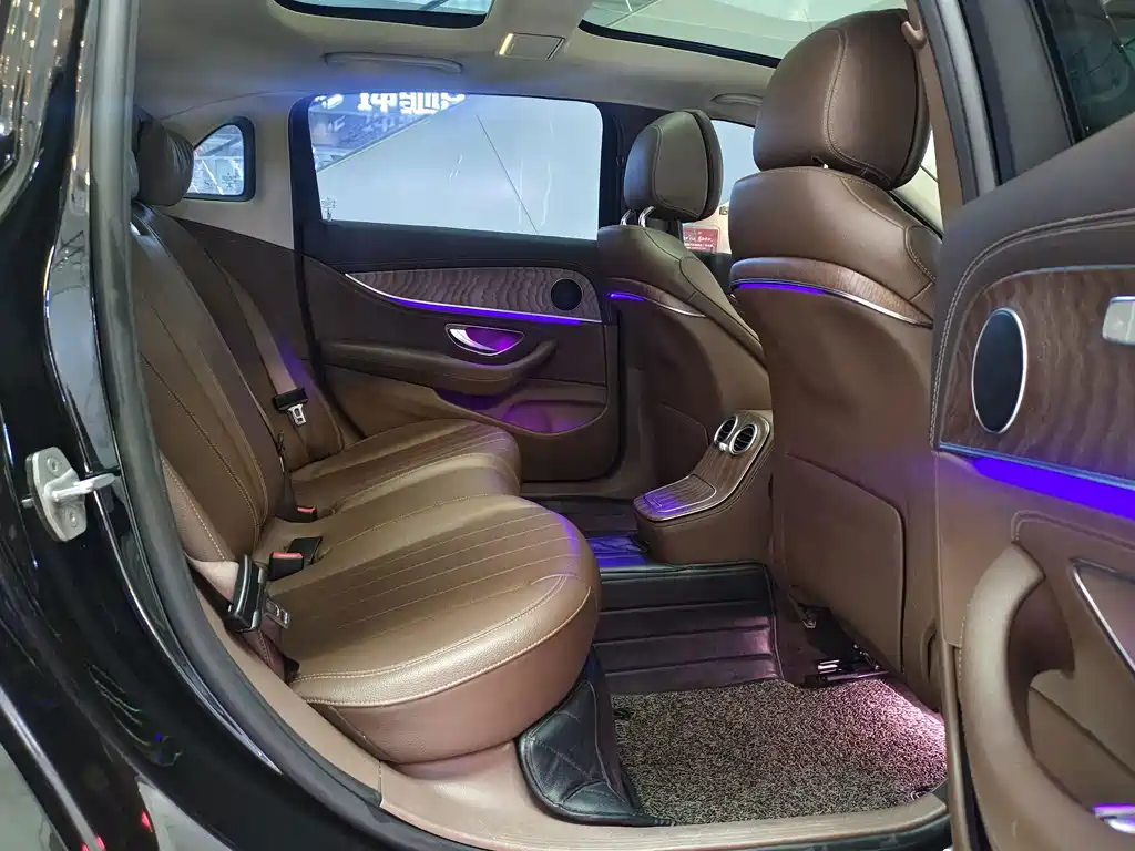 Mercedes-Benz E-Class — миниатюра 19