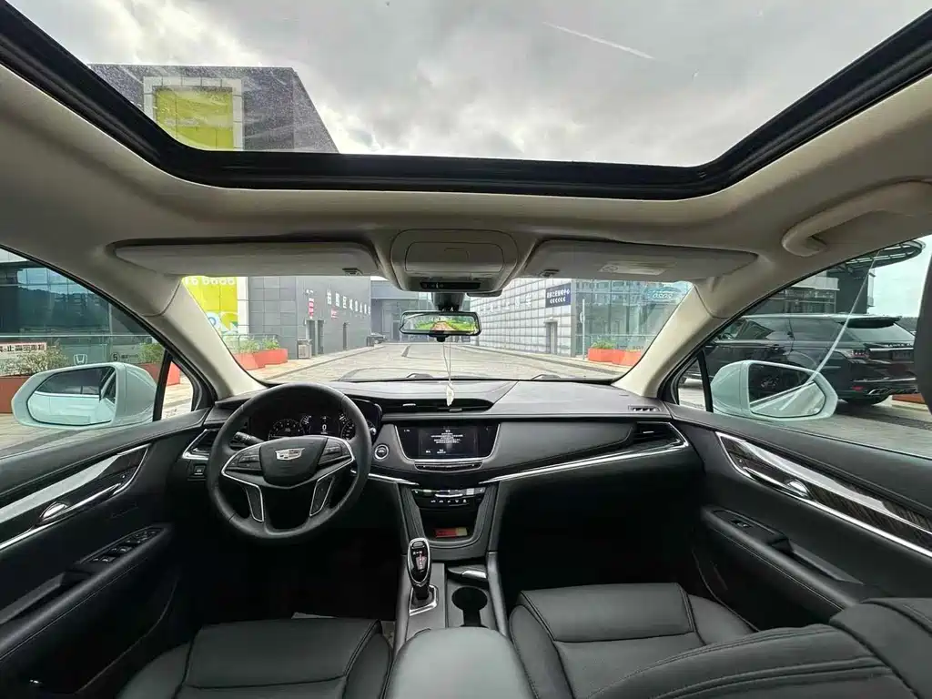 Cadillac XT5 — миниатюра 6