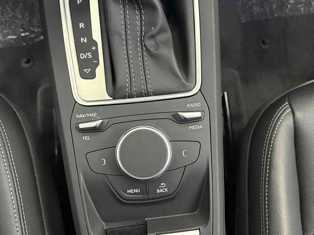 Audi Q2L — миниатюра 12