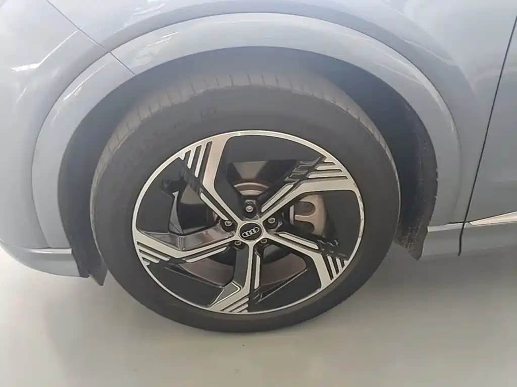 Audi Q4 e-tron — миниатюра 23