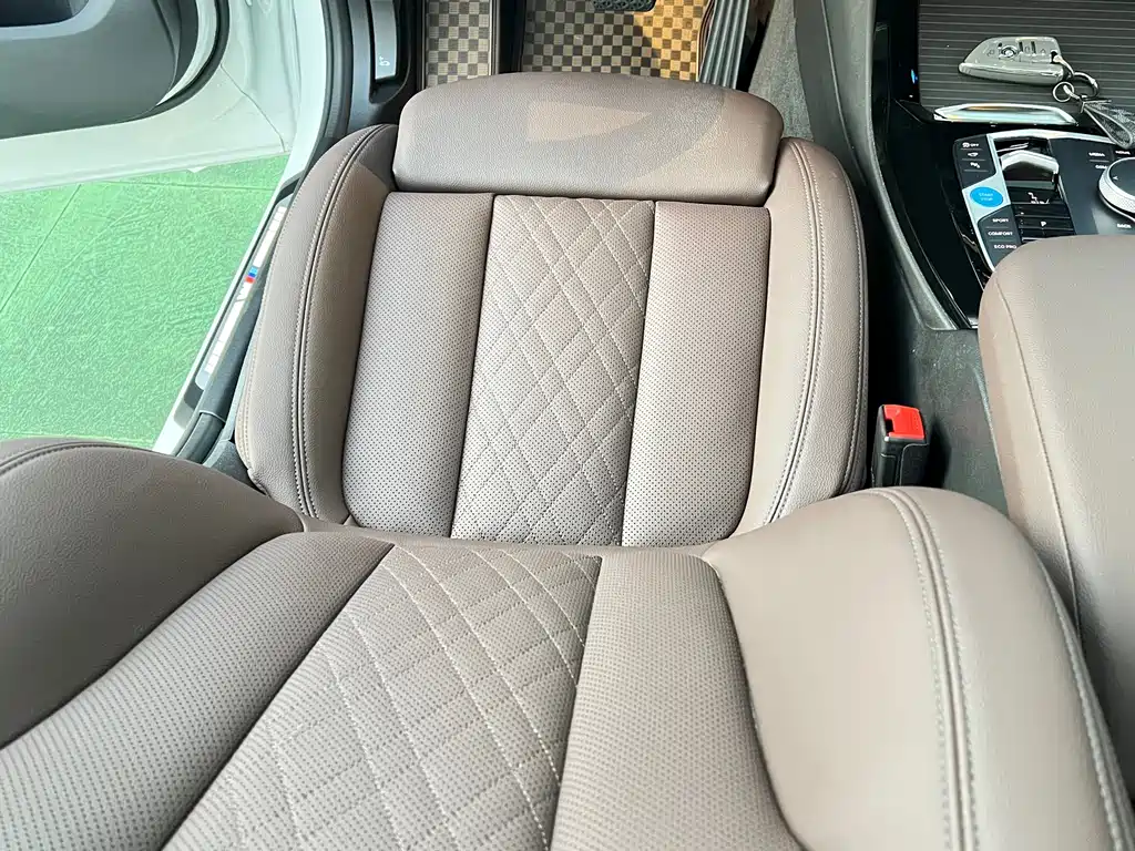 BMW iX3 — миниатюра 15