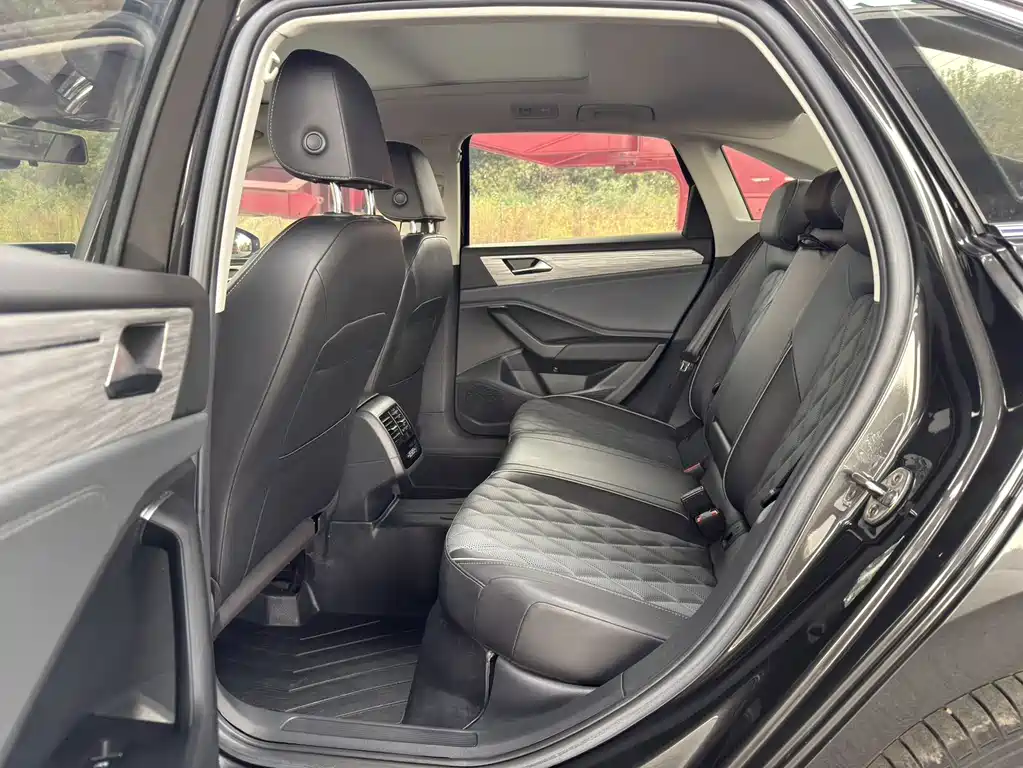 Volkswagen Sagitar — миниатюра 10