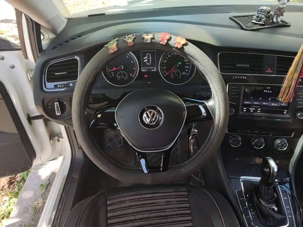Volkswagen Golf — миниатюра 11