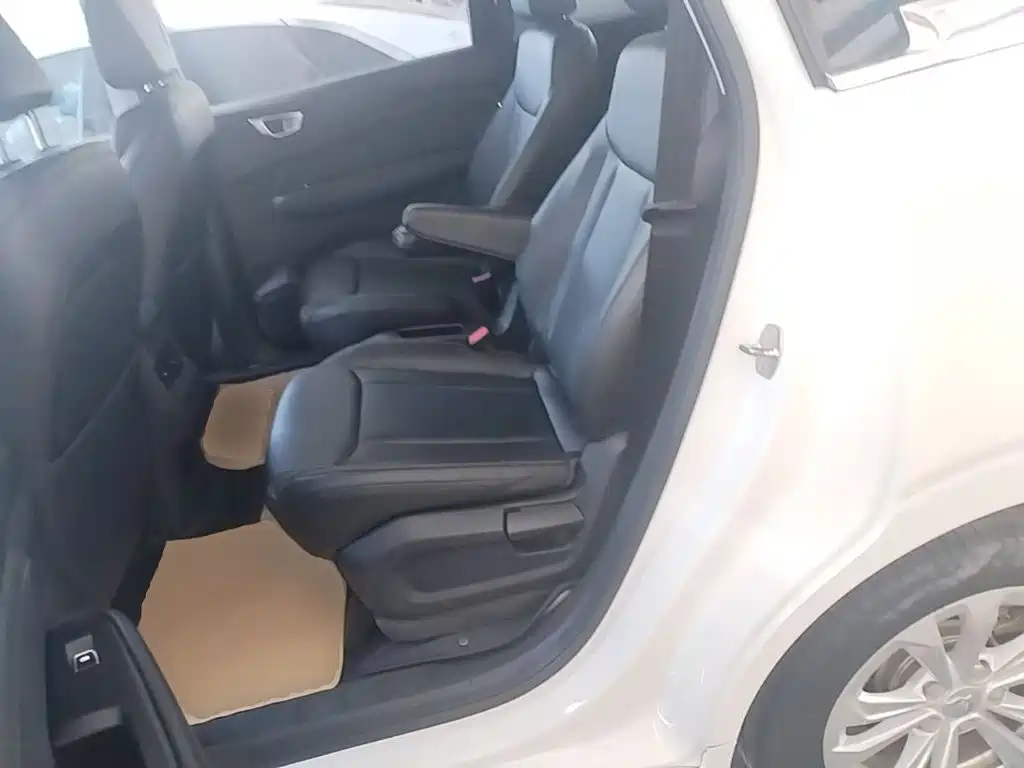 Wuling Jiachen — миниатюра 17
