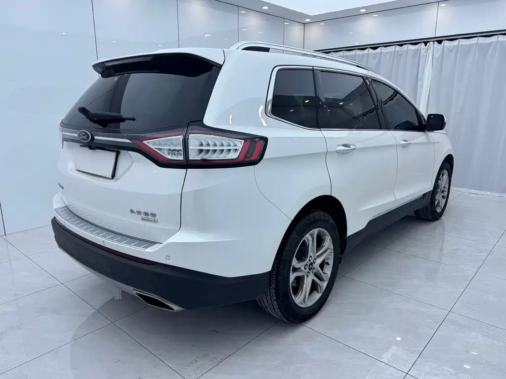 Ford Edge — миниатюра 4