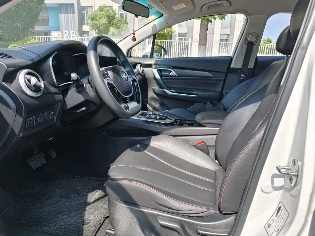 BAIC EU5 2018 R500