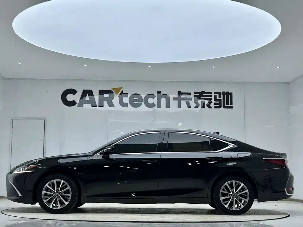 Lexus ES 2022 200