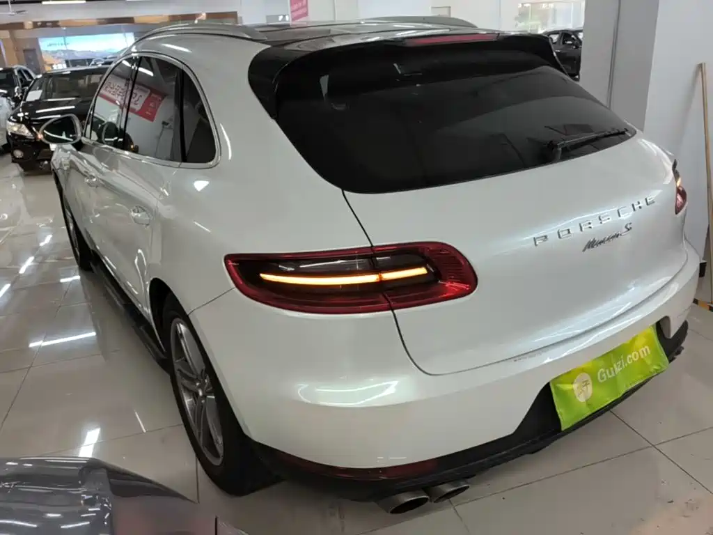 Porsche Macan — миниатюра 5