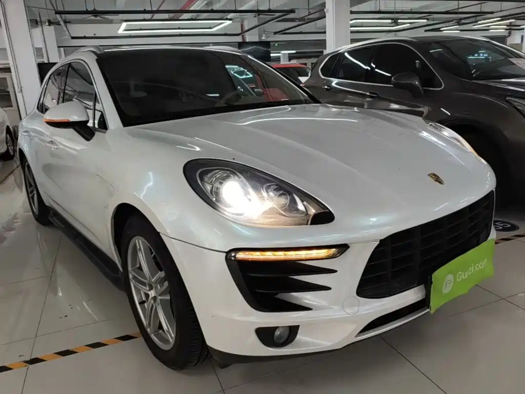 Porsche Macan — миниатюра 4