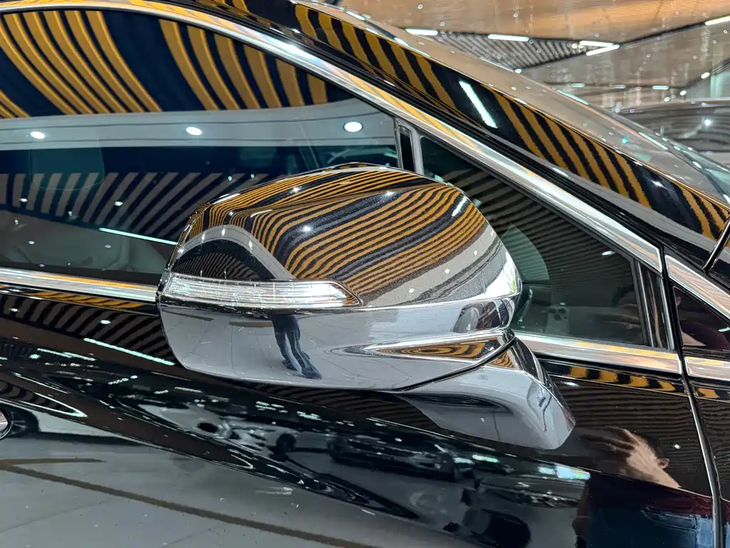 Cadillac XT5 — миниатюра 17