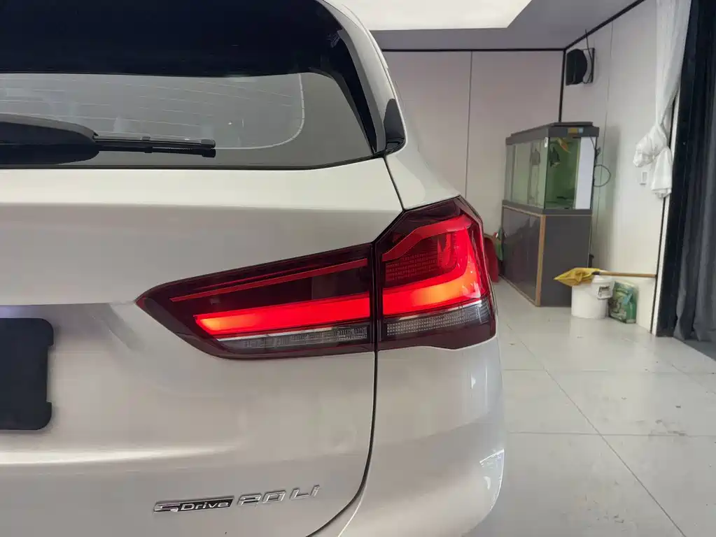 BMW X1 — миниатюра 6