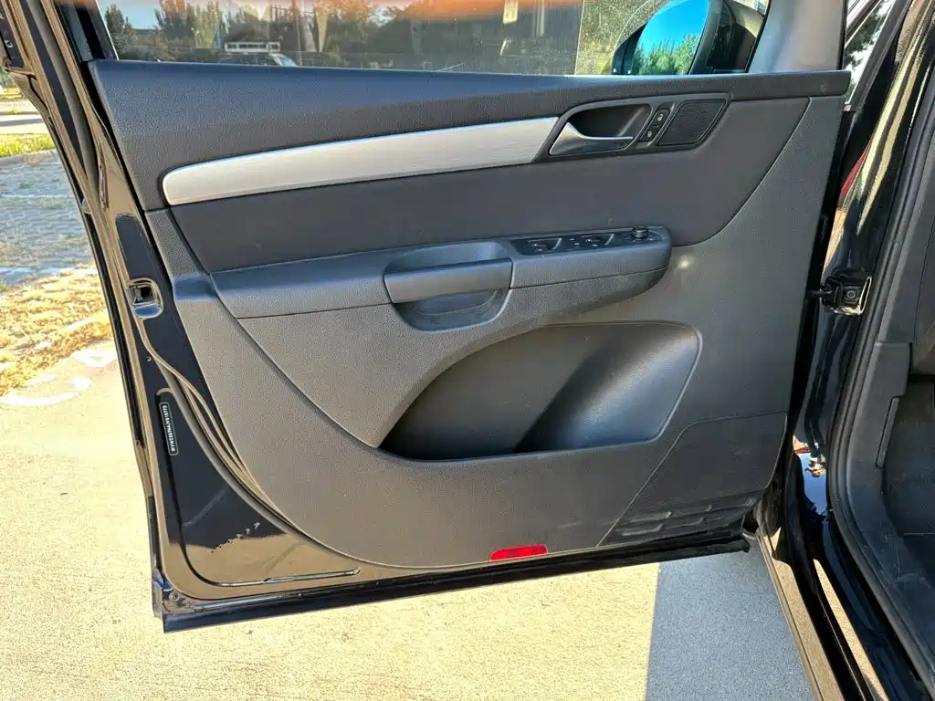 Volkswagen Sharan — миниатюра 11