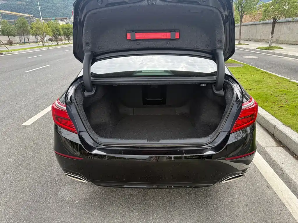 Honda Inspire — миниатюра 18