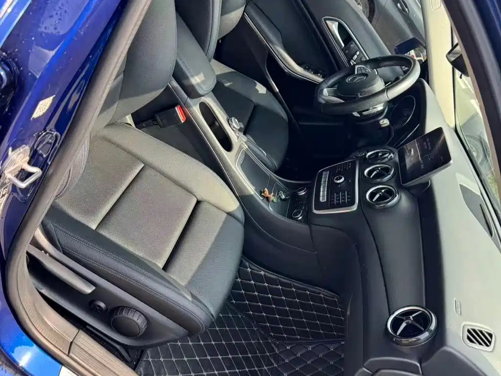 Mercedes-Benz GLA — миниатюра 11