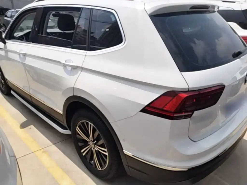 Volkswagen Tiguan L — миниатюра 5