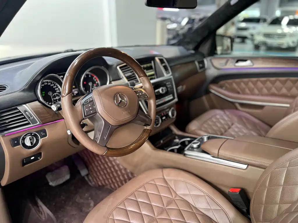 Mercedes-Benz GL-Class — миниатюра 7