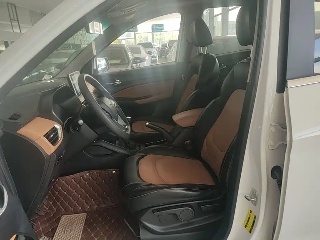 Wuling Hongguang S3 — миниатюра 15