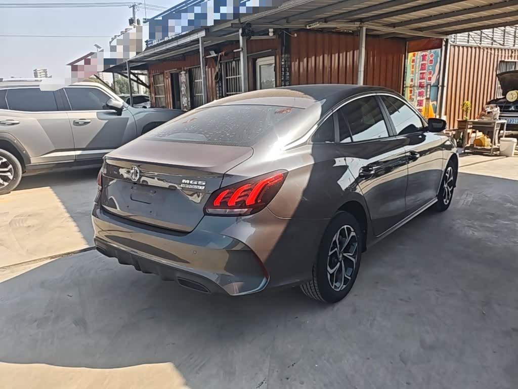 MG MG5 1.5 л 2021 г. Серебристо-серый, пробег 39900 км