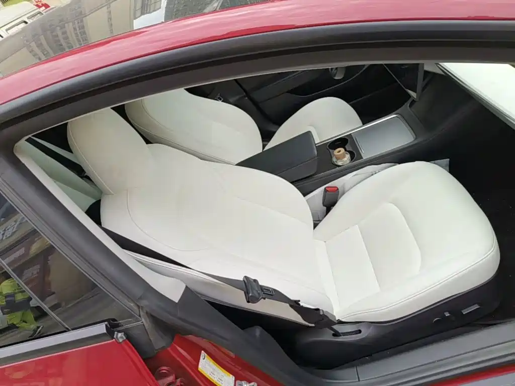 Tesla Model 3 — миниатюра 25