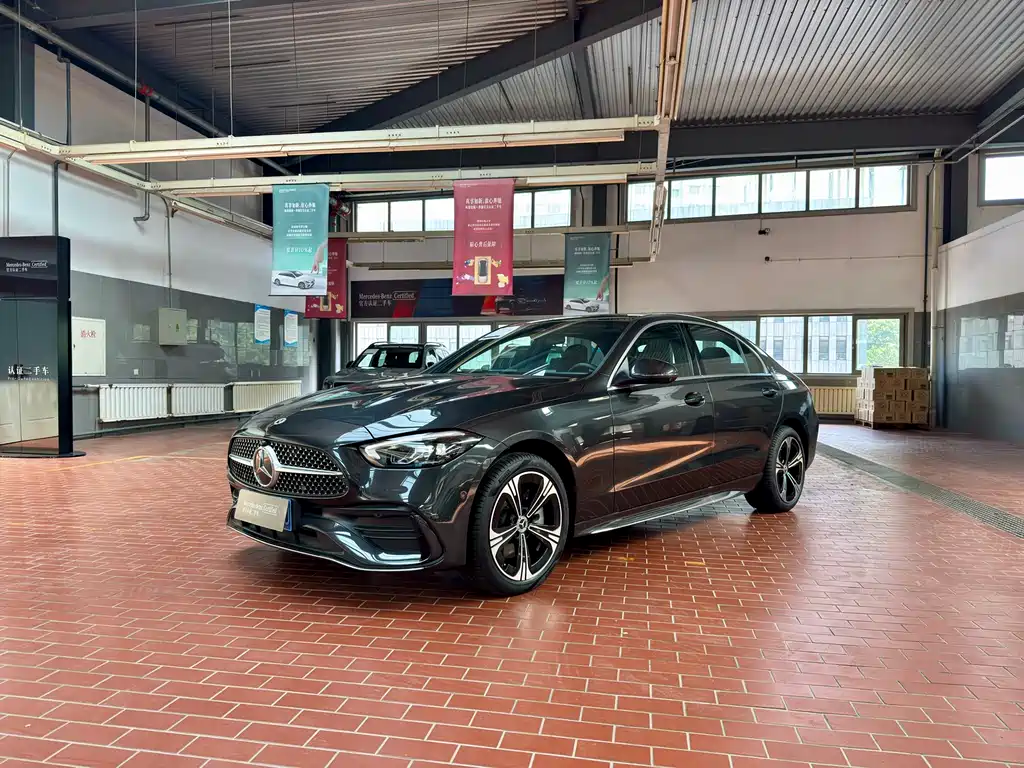 Mercedes-Benz C-Class 2024