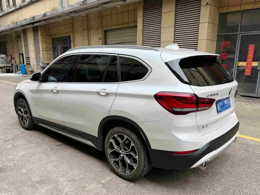 BMW X1 — миниатюра 10