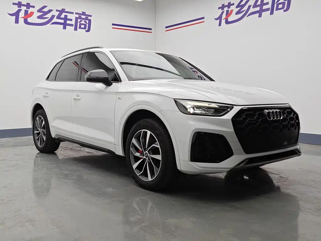 Audi Q5L — миниатюра 2