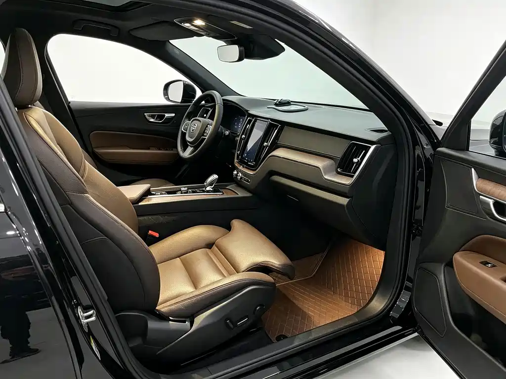Volvo XC60 — миниатюра 4