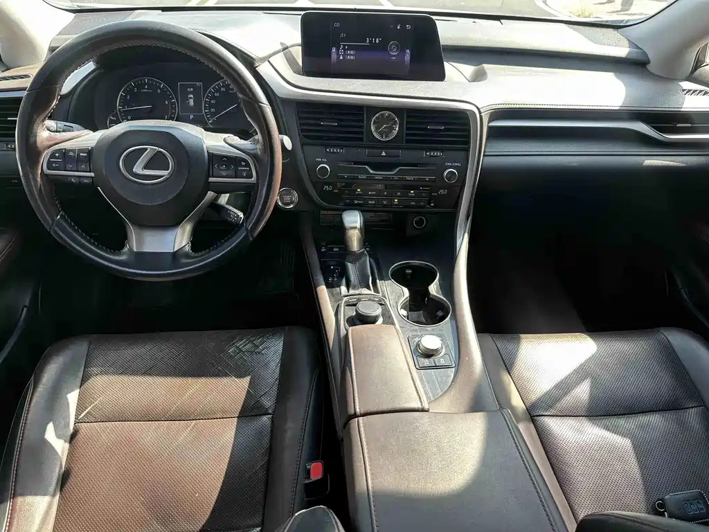 Lexus RX — миниатюра 5