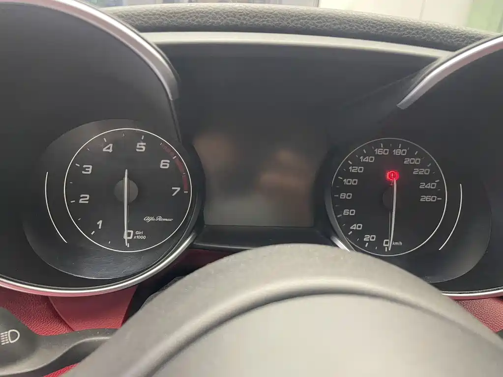 Alfa Romeo Giulia — миниатюра 10